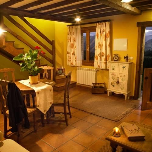 Апартаменты Apartamentos Rurales El Mirador de Cazanes