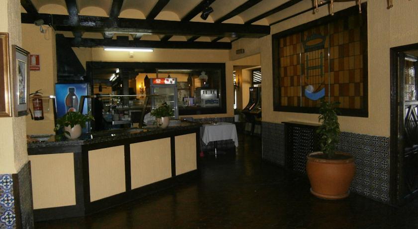 Отель Hotel El Zorzal