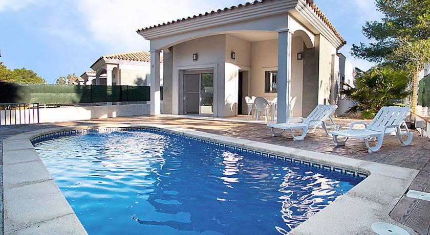 Апартаменты Holiday home Casa Gaviota V Riumar