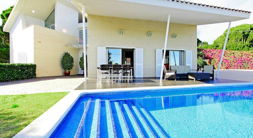 Апартаменты Holiday home Casa Tres Turons Arenys de Munt
