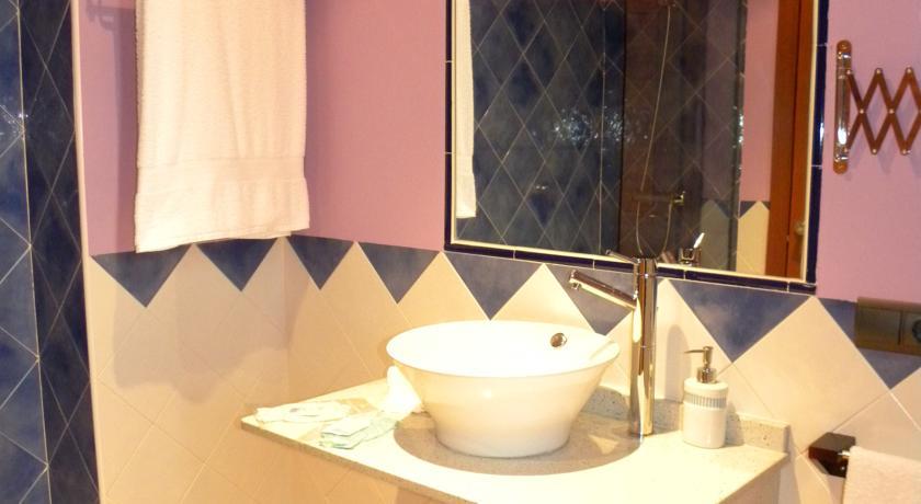 Отель Hotel Valle del Silencio