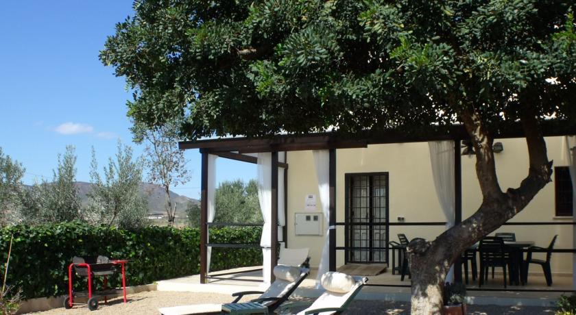 Апартаменты Holiday Home Cortijo El Arbol De Mana Almendricos