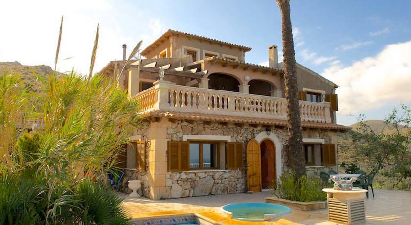 Апартаменты Holiday home Can na Lluny Cala Torta