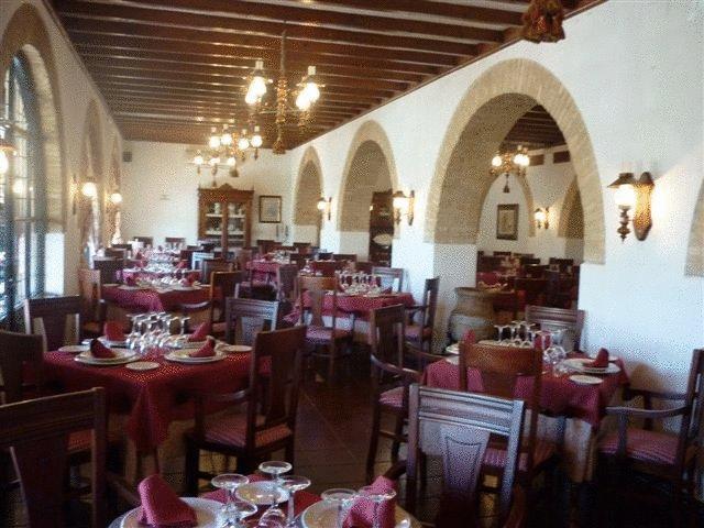 Отель Hotel Castillo de Montemayor