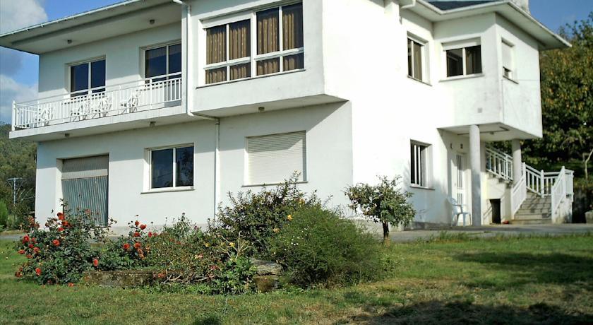 Апартаменты Barral Noguerosa Apartment Pontedeume