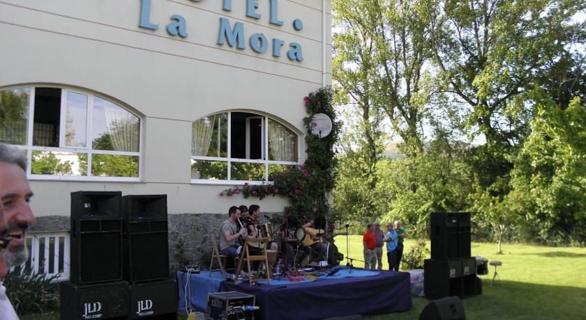 Отель Hotel La Mora