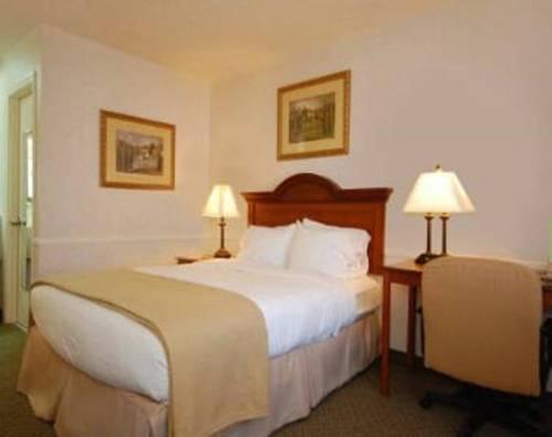 Отель Best Western Four Seasons South