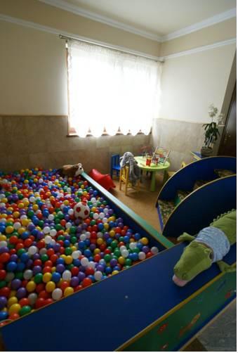 Отель Kinga Hotel Wellness