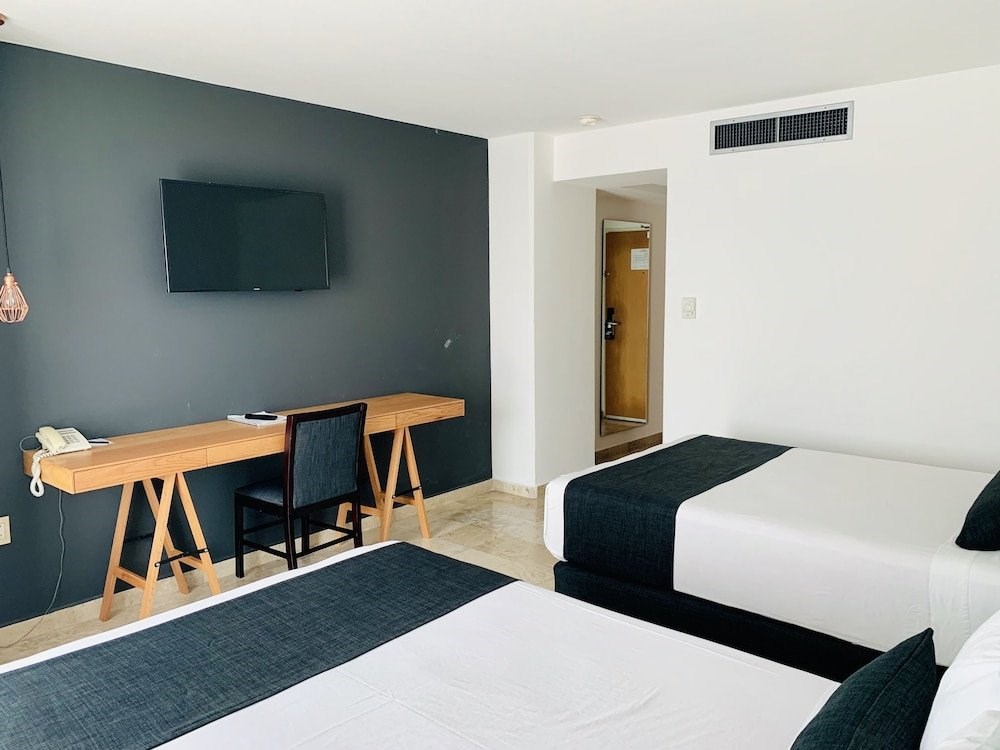 Отель Rivoli Select Hotel