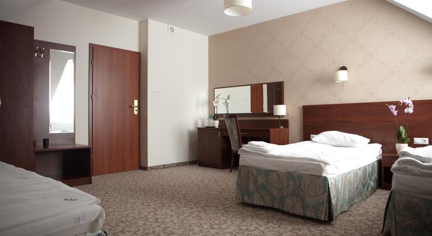 Отель Hotel Trzy Róże