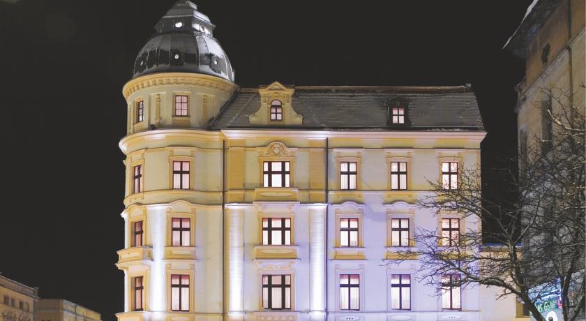 Отель Hotel Bast