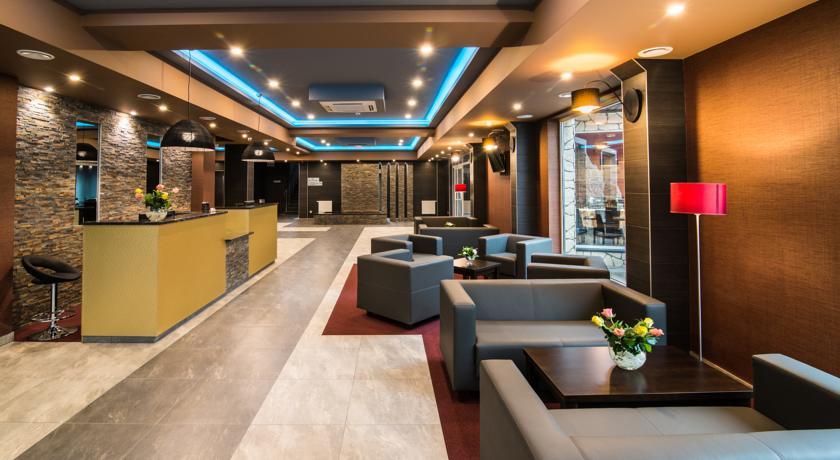 Отель Hotel Atena