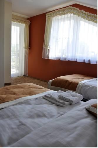 Отель Pokoje Hotelowe Cynamon