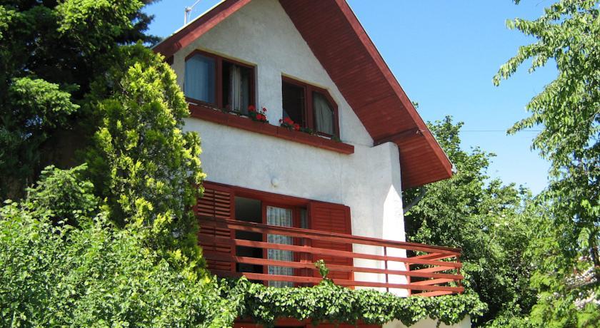 Апартаменты Balatonalmádi Nyaralóház