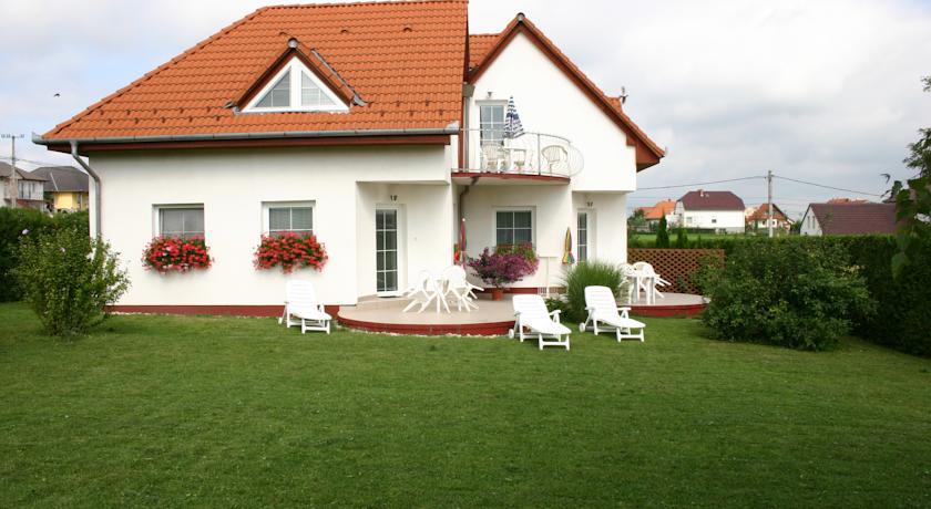 Апартаменты Doina Apartman