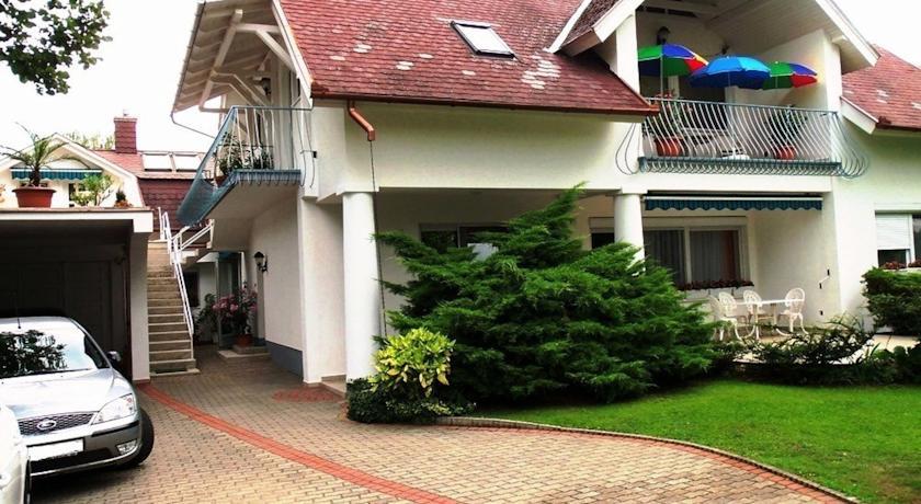 Гостевой дом Bartók Villa