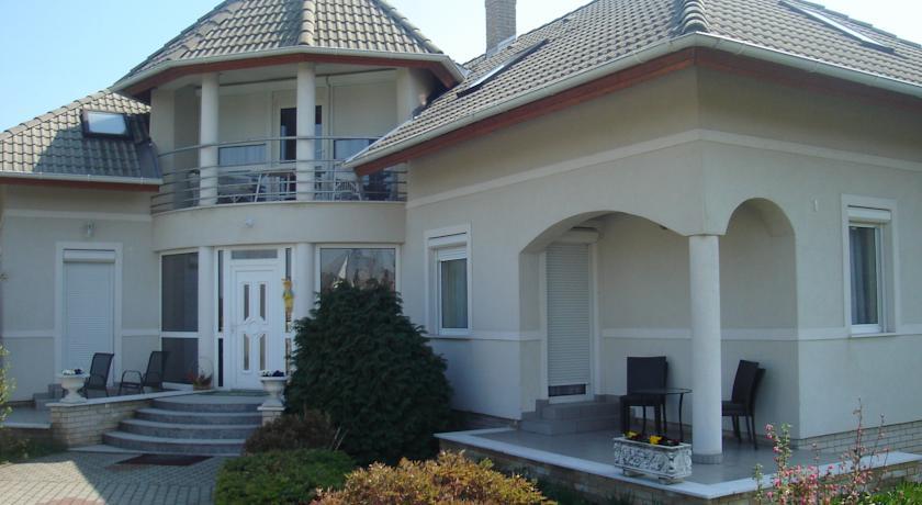 Апартаменты Fortuna Apartman