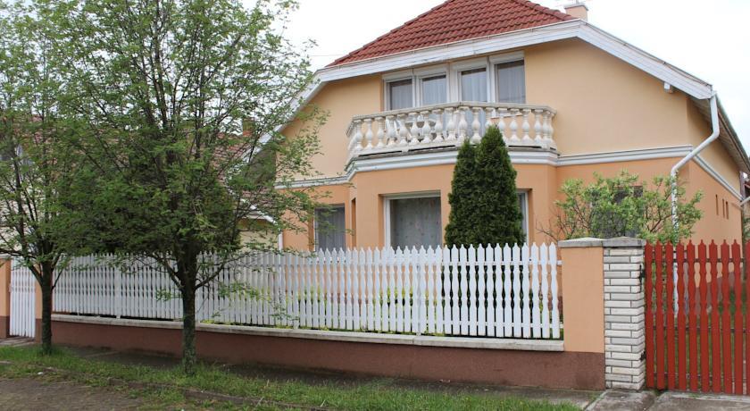 Апартаменты Tulipán Vendégház
