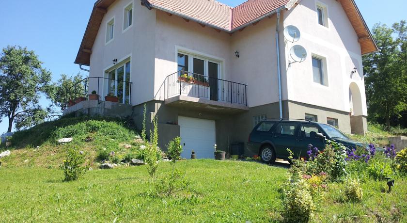 Апартаменты Kiserdő Apartman