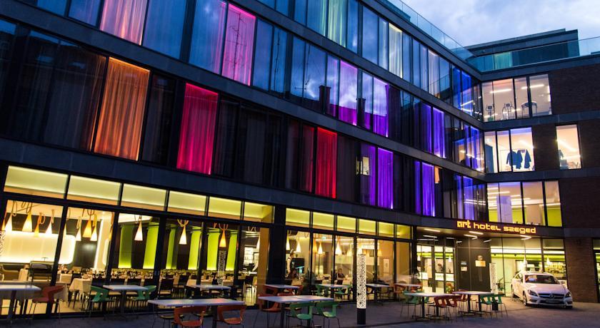 Отель Art Hotel Szeged