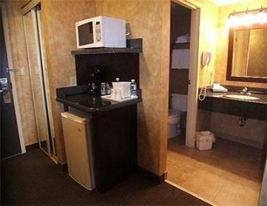 Отель Best Western Plus Muskoka Inn
