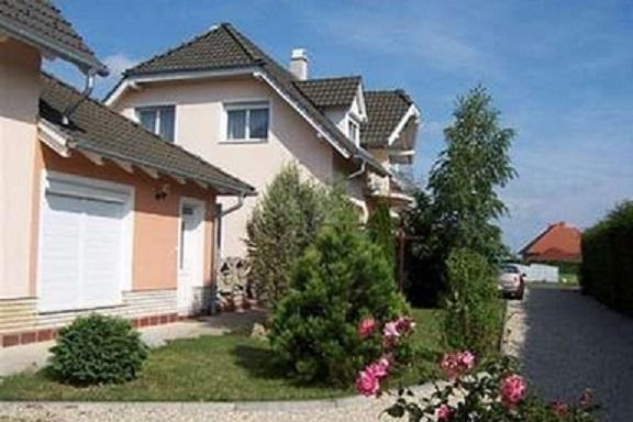 Апартаменты Rózsa Apartman
