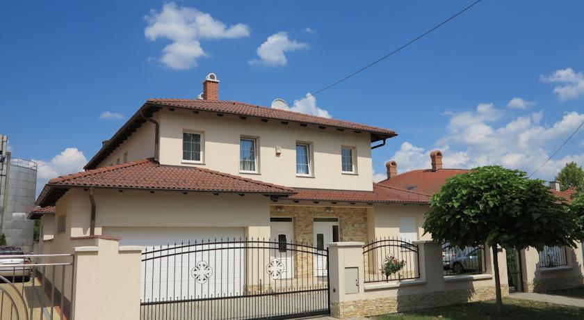 Erika Apartman II.