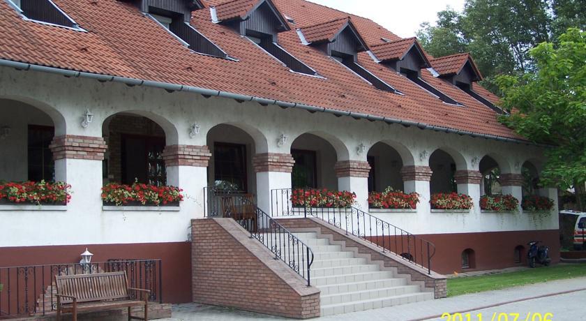 Мини-отель Bajor Panzió