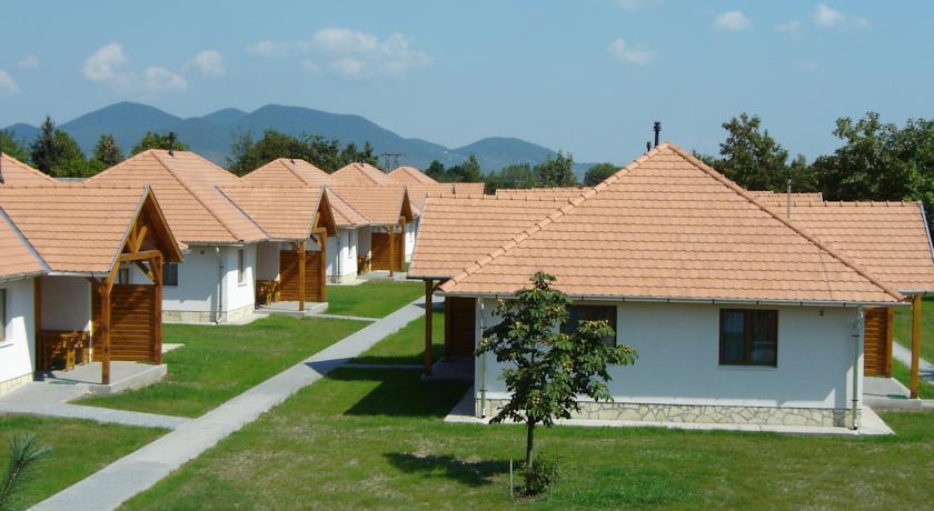 Апартаменты Tengerszem Apartments & Park