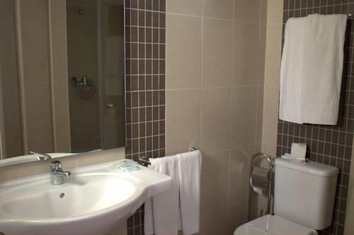 Гостевой дом Pensao Residencial Corredoura