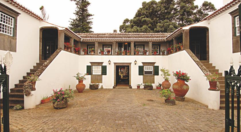 Отель Casa das Calhetas