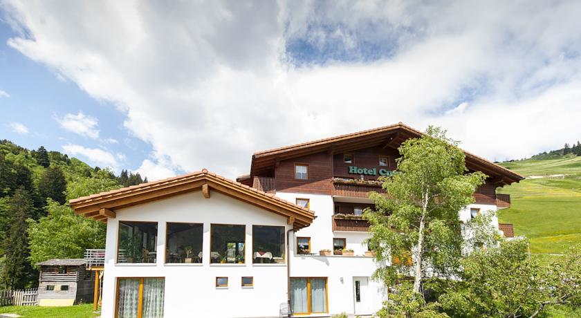 Отель Hotel Cuntera