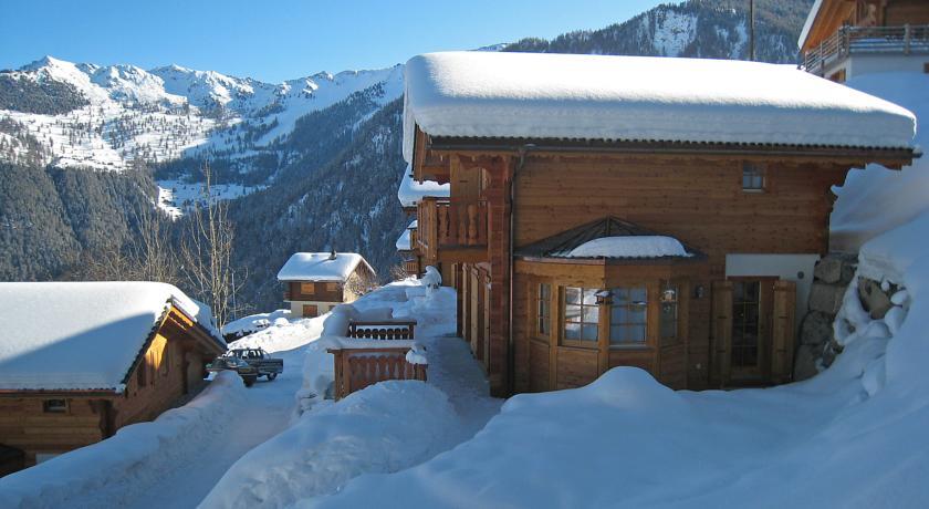 Апартаменты Holiday Home Celeste La Tzoumaz