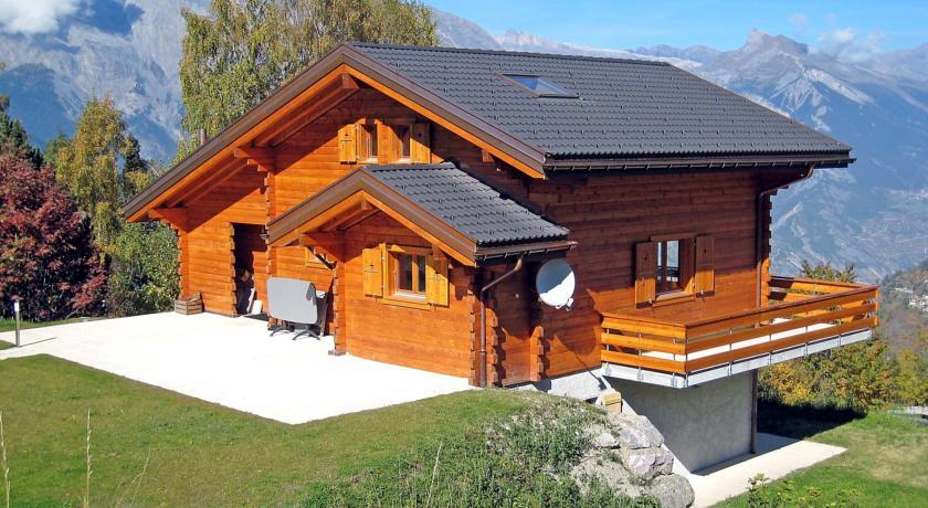 Апартаменты Holiday Home Gilbert La Tzoumaz