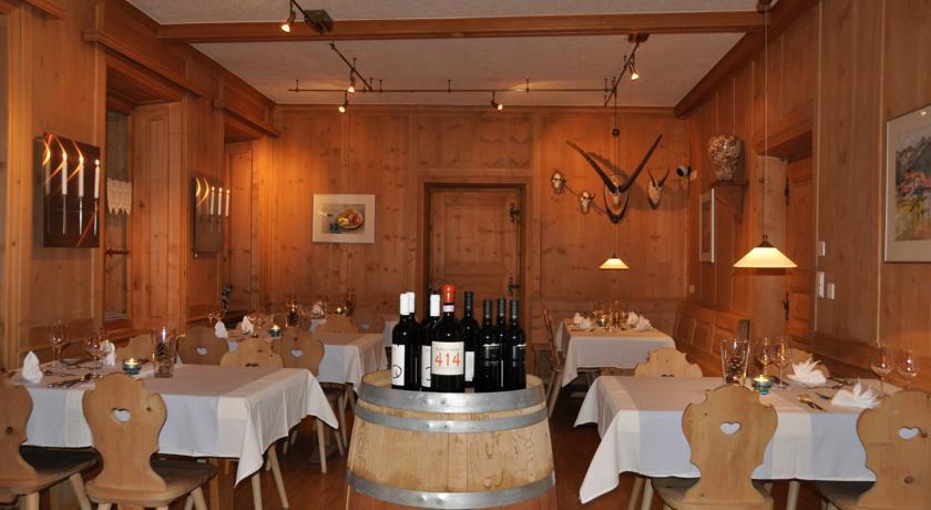 Отель Hotel Restaurant Crusch Alba