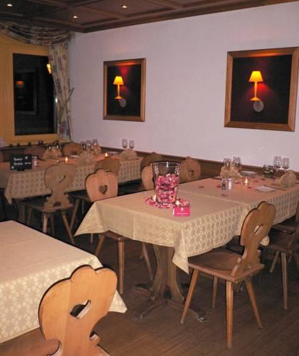 Отель Hotel Sporting