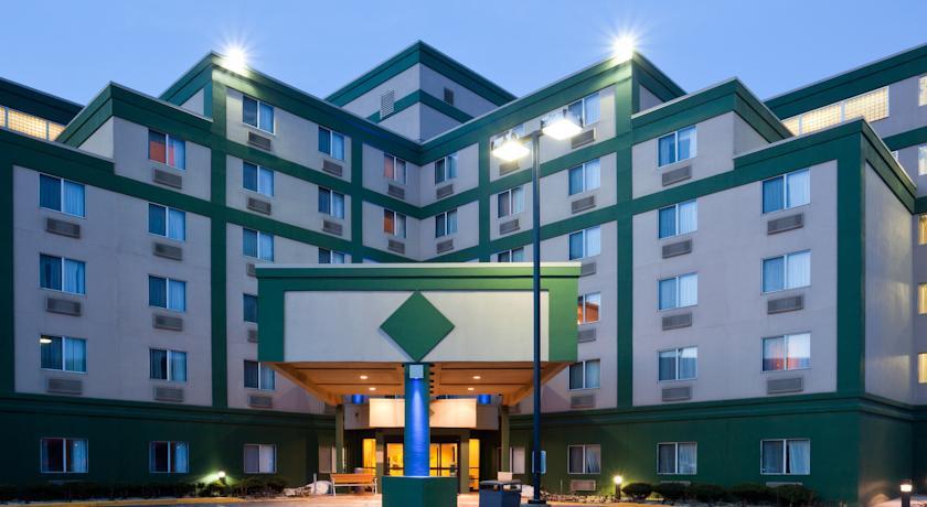 Отель Holiday Inn Express Roseville-St. Paul