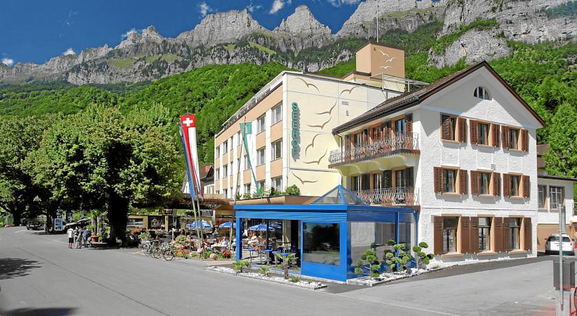 Отель Hotel Restaurant Seehof