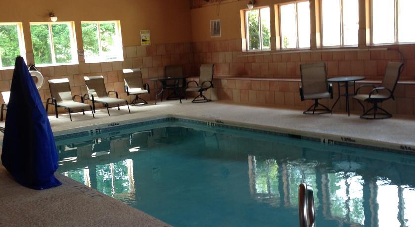 Отель Holiday Inn Express BLAIRSVILLE