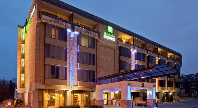 Отель Holiday Inn Express DETROIT-BIRMINGHAM
