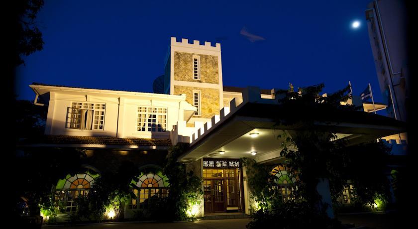 Отель Protea Hotel Courtyard