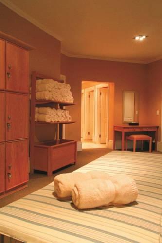 Отель Bushman Sands Golf Lodge and Estate