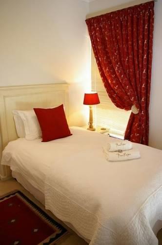Гостевой дом Four Palms Accommodation & Conferencing