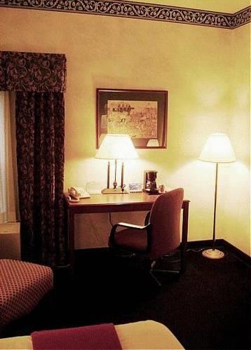 Отель Holiday Inn Express Middlesboro