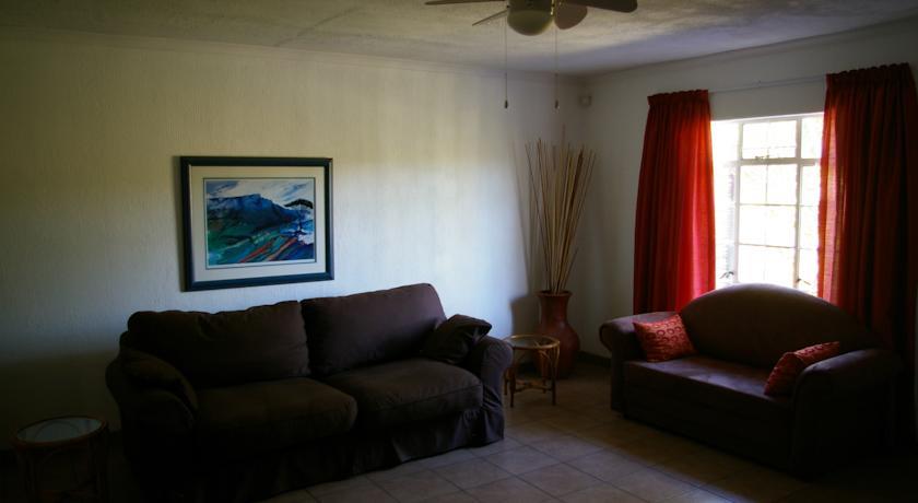 Отель Nwanakalile Lodge
