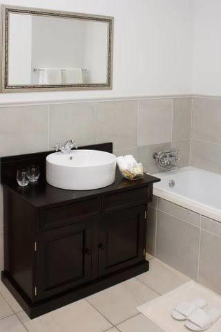 Гостевой дом Hermanus Dorpshuys Guesthouse