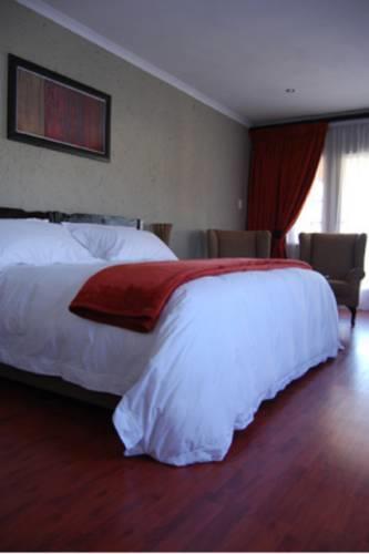 Flamboyant Guest Lodge