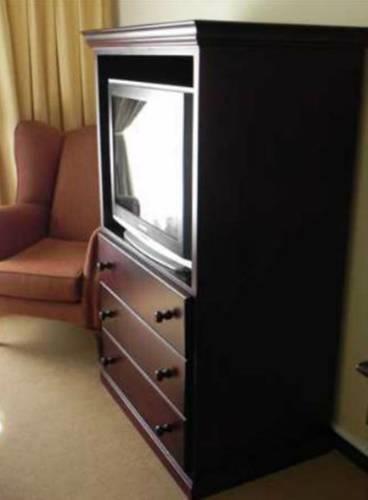 Отель Lakeview Airport Lodge