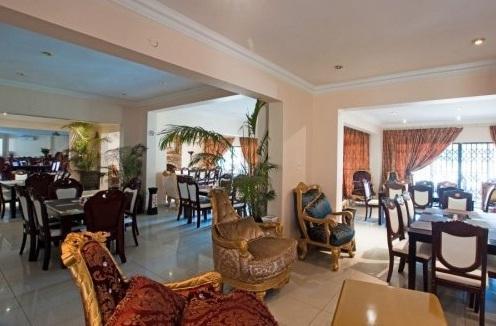 Отель Sarabi Country Lodge