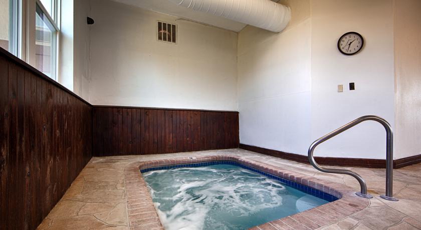 Отель Best Western Teal Lake Inn